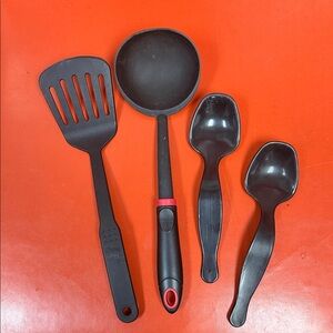 Black Kitchen Utensil Set